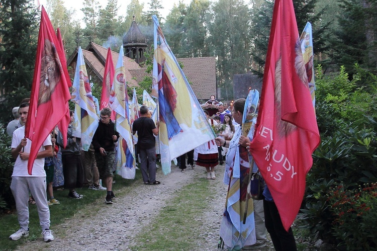 Misterium Zaśnięcia NMP - procesja