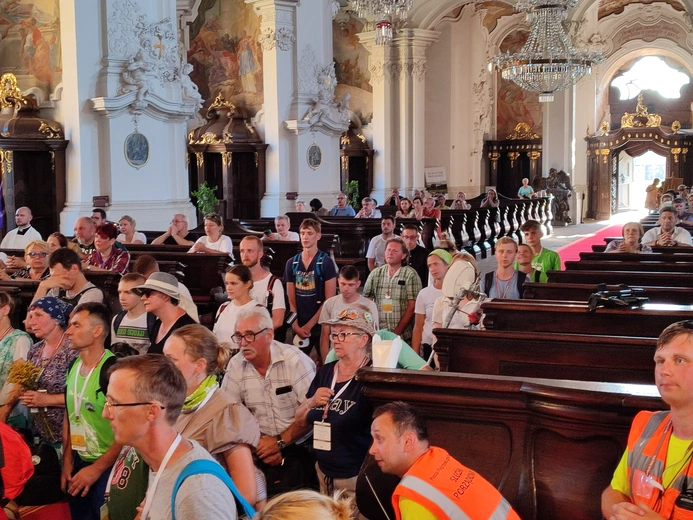 Pieszo do Matki Bożej Łaskawej