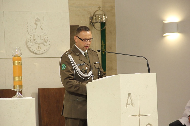 Uroczystości wojskowe w kościele garnizonowym