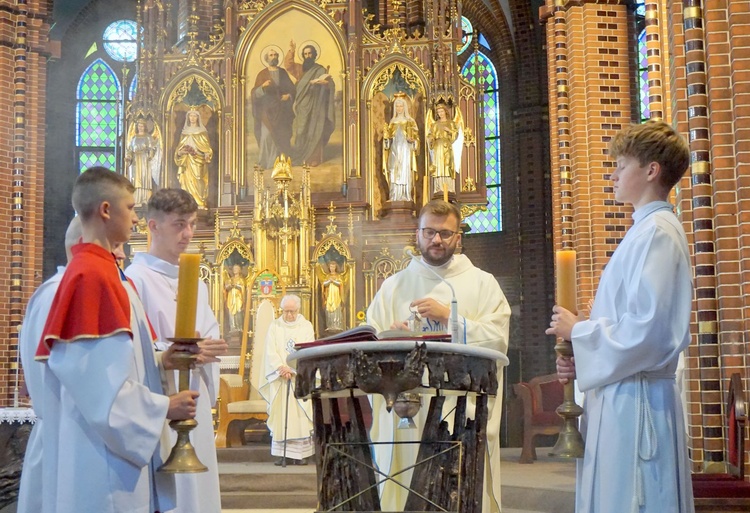 Eucharystia na rozpoczęcie pieszej pielgrzymki 