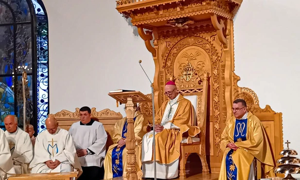 Abp Galbas: Tajemnica wniebowzięcia jest wielką afirmacją ludzkiego ciała