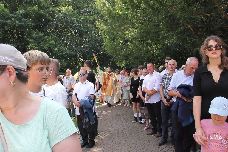 Pielgrzymka rodzin - kwiaty i zioła