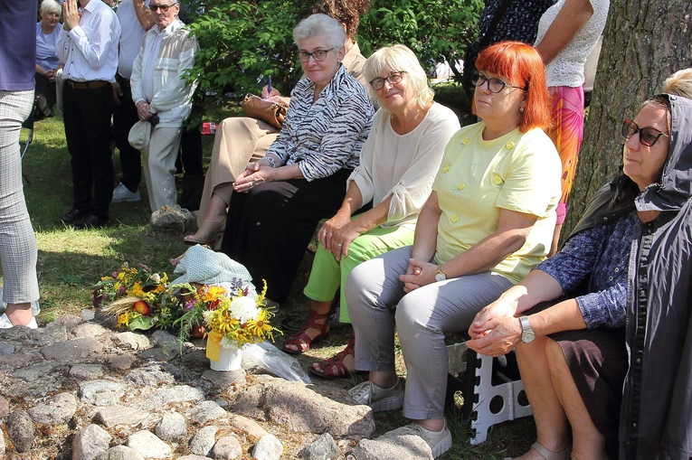 Pielgrzymka rodzin - kwiaty i zioła