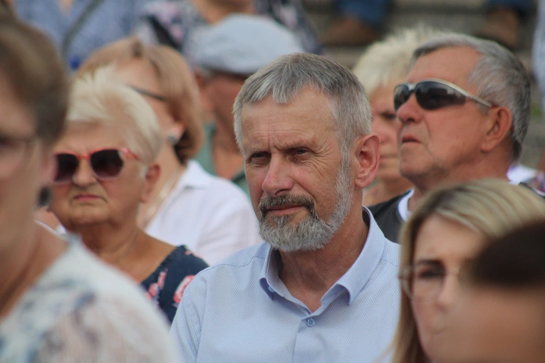 Ciechanów. Piosenki żołnierskie na Warszawskiej