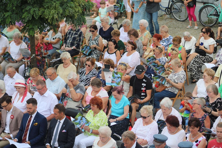 Ciechanów. Piosenki żołnierskie na Warszawskiej