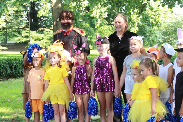 Koncert pod lipą
