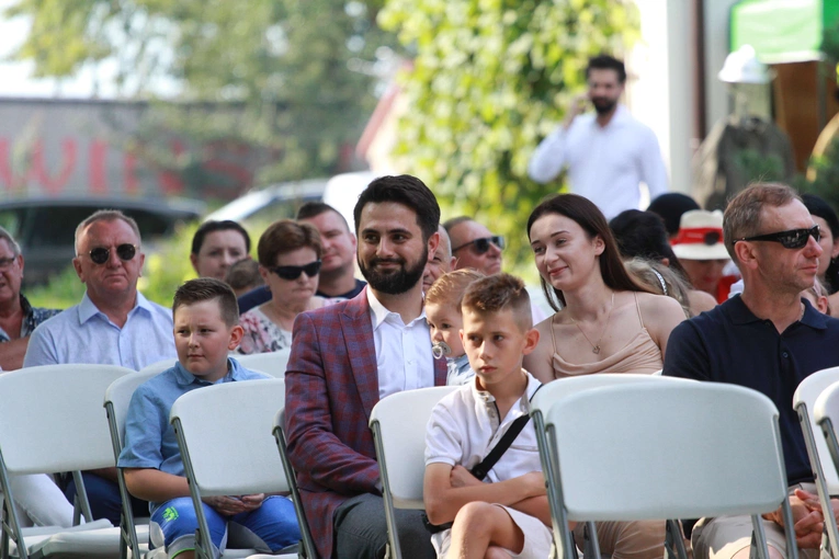 Koncert pod lipą