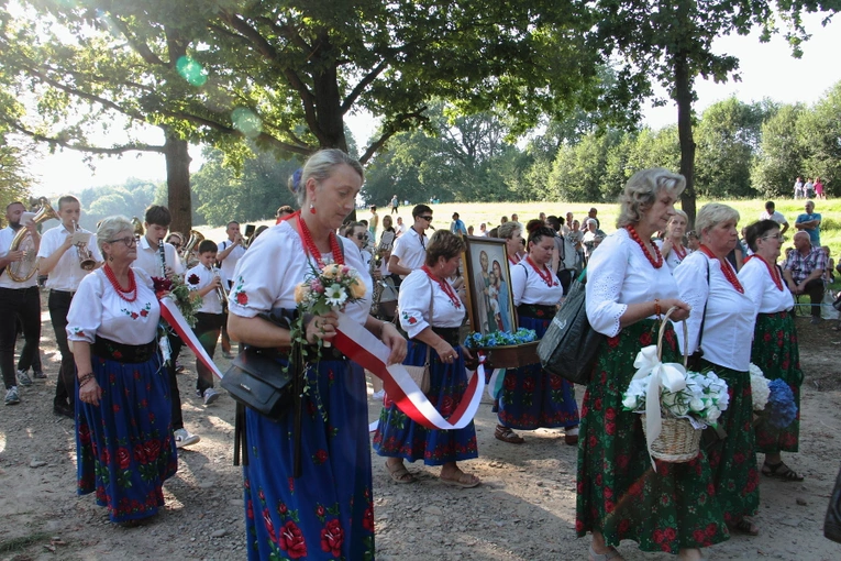 Procesja Zaśnięcia NMP w sanktuarium pasyjno-maryjnym w Kalwarii Zebrzydowskiej 2024