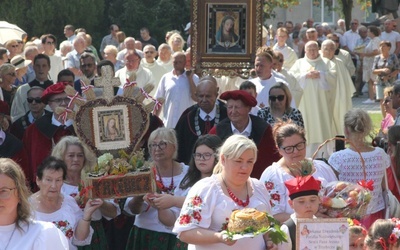 Diecezjalne dożynki u Pani Cierpliwie Słuchającej