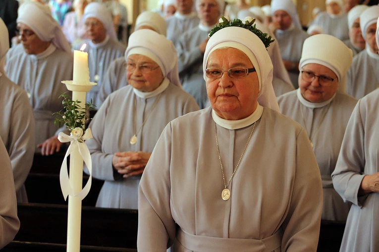 Diamentowe, złote i srebrne jubileusze profesji zakonnej u sióstr boromeuszek
