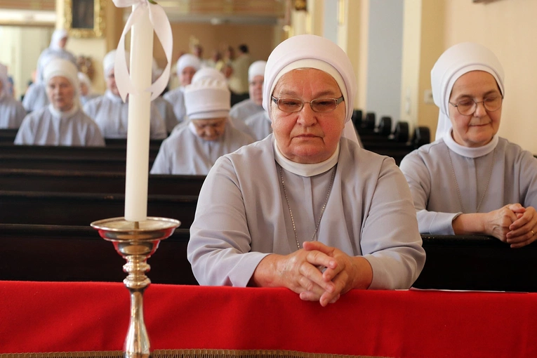 Diamentowe, złote i srebrne jubileusze profesji zakonnej u sióstr boromeuszek