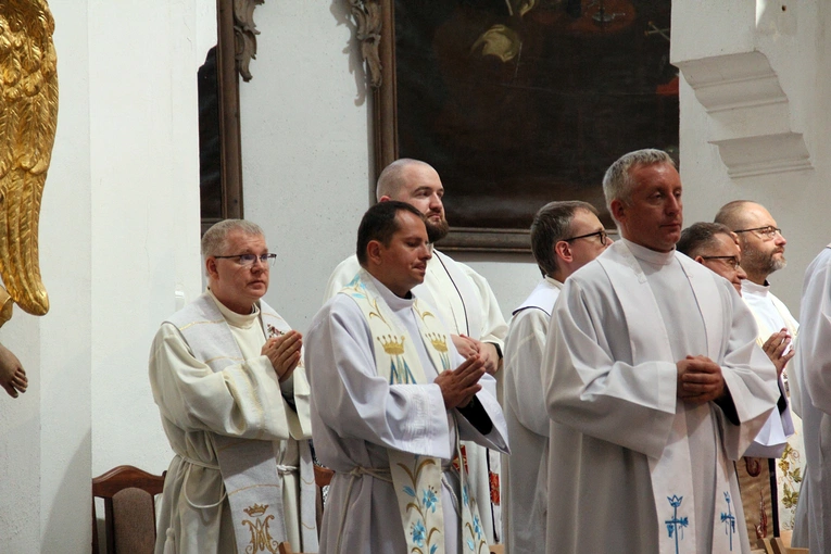 VII Archidiecezjalna Pielgrzymka Żywego Różańca do Henrykowa