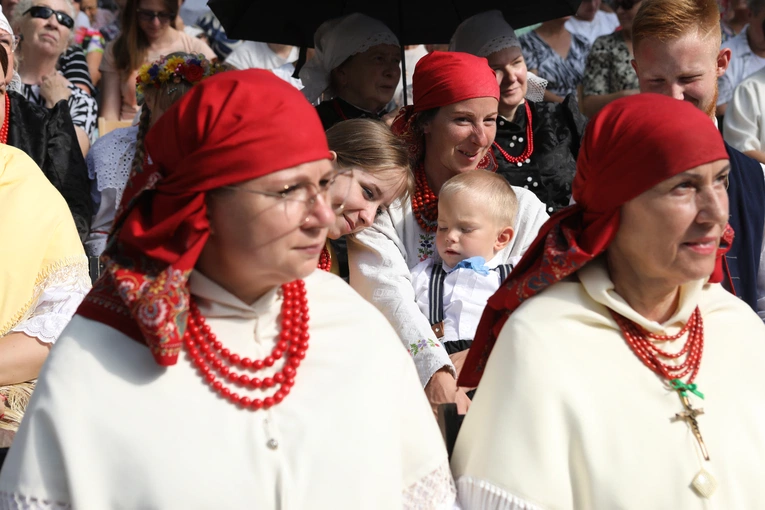 Pielgrzymka kobiet do Piekar część 1
