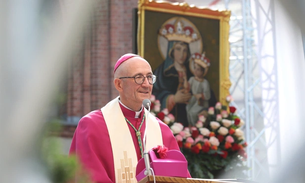 Abp Galbas w Piekarach: Kościół to nie duchowe SPA, Kościół jest dla ewangelizacji