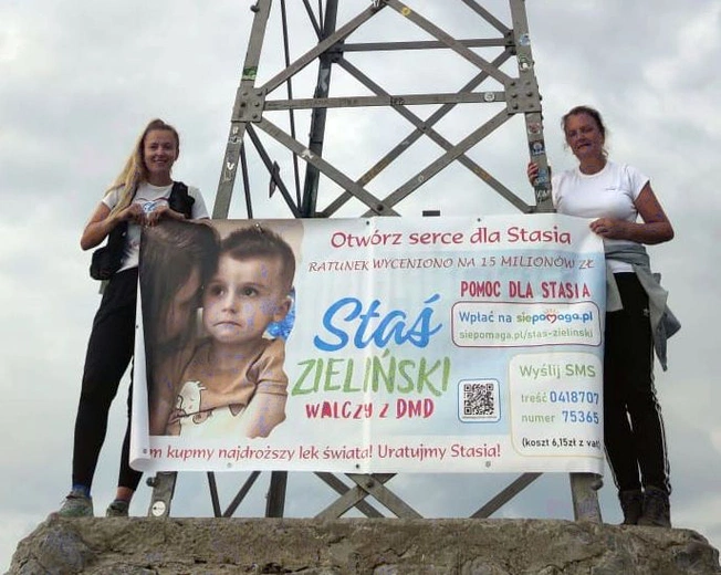 Dwukrotnie przeszła Polskę z północy na południe