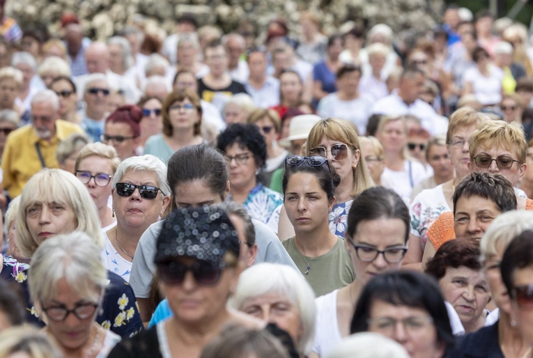 Pielgrzymka kobiet do Piekar część 2
