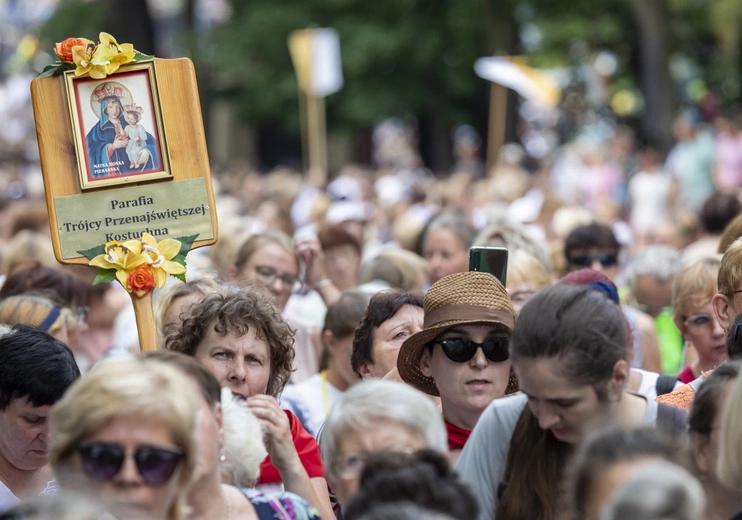 Pielgrzymka kobiet do Piekar część 2