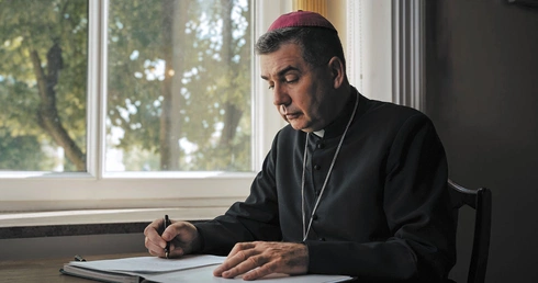 Bp Wojciech Osial: Złamano prawo. Ministerialne rozporządzenie jest dyskryminujące i szkodliwe dla religii w szkole 