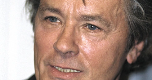 Alain Delon wcielał się z powodzeniem w gangsterów i amantów. Pod koniec życia mówił, że kocha Maryję 