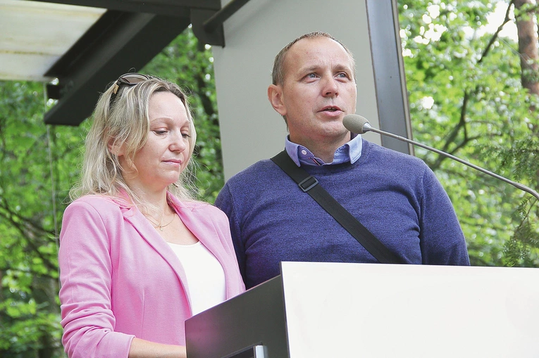 Świadectwo wiary w domowym ognisku złożyli Katarzyna i Marek ze Szczecinka.
