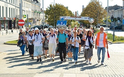 Dwunastego dnia drogi pielgrzymi doszli do Częstochowy.