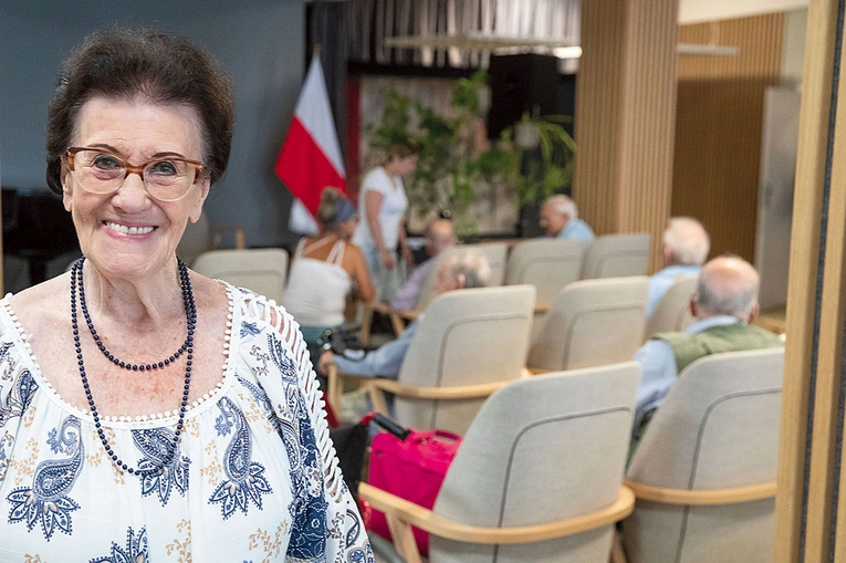 Kiedy powstanie wybuchło, Danuta Dworakowska ps. Lena, sanitariuszka z 2. kompanii „Szturmowa”, batalion „Gozdawa”, miała 16 lat i mieszkała na Starówce.