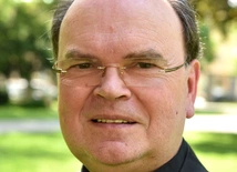 Biskupi Niemiec ubolewają z powodu rosnącej przemocy na tle religijnym