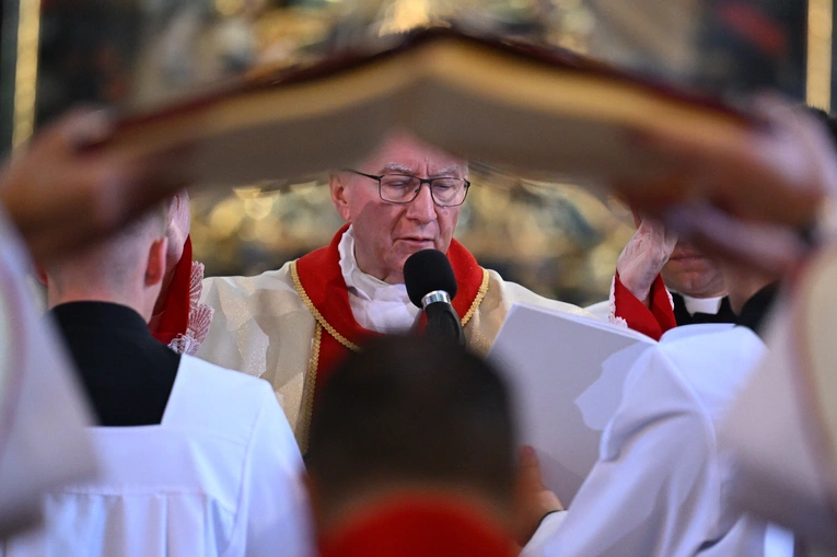 Kard. Parolin do nowego biskupa: Pan wzywa cię, abyś przylgnął do Niego z jeszcze większą intensywnością