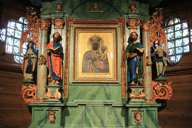 Róża zaklęta w drewnie. Sanktuarium św. Anny w Oleśnie