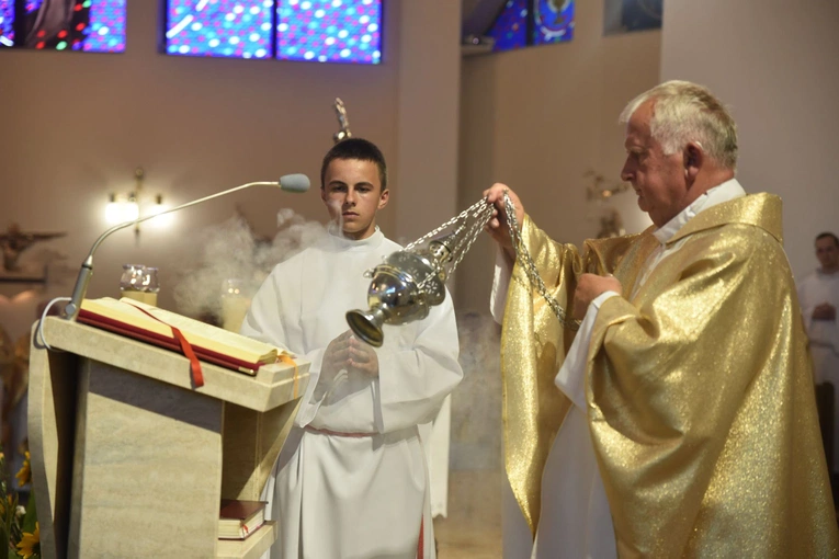 Gołkowice - relikwie św. Jana Pawła II i poświęcenie organów