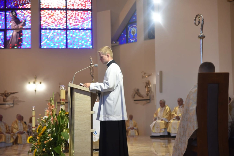 Gołkowice - relikwie św. Jana Pawła II i poświęcenie organów