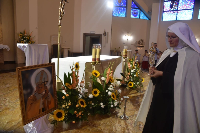 Gołkowice - relikwie św. Jana Pawła II i poświęcenie organów