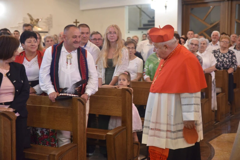 Gołkowice - relikwie św. Jana Pawła II i poświęcenie organów