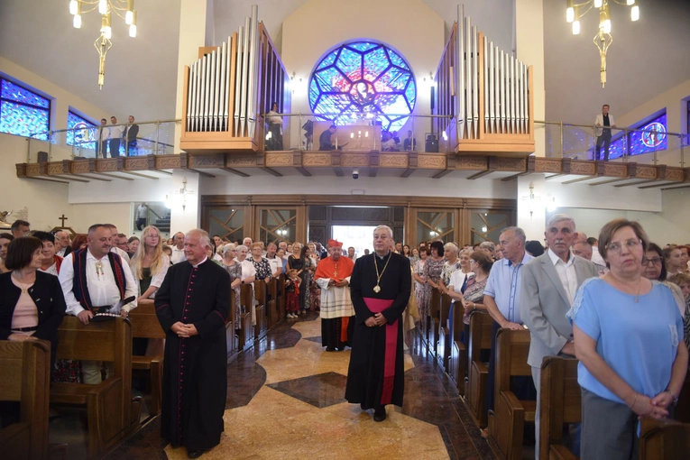 Gołkowice - relikwie św. Jana Pawła II i poświęcenie organów