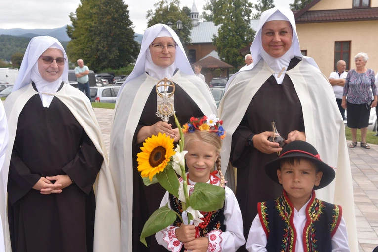 Gołkowice - relikwie św. Jana Pawła II i poświęcenie organów