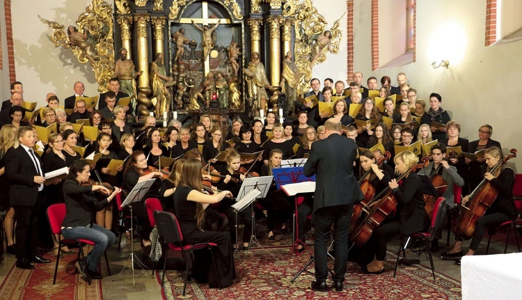 	Wydarzenie tradycyjnie zwieńczy Eucharystia.