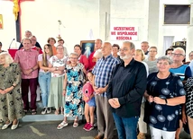 	Członkowie grupy podczas uroczystości jubileuszowych. 