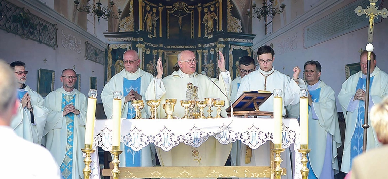 Mszy św. odpustowej przewodniczył  abp Józef Górzyński.