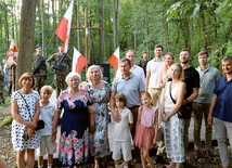 Poległych upamiętnili m.in. ich najbliżsi.