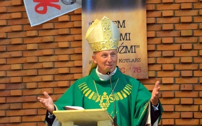 Liturgii przewodniczył ordynariusz radomski.