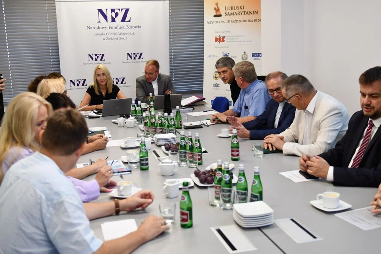 W zielonogórskiej siedzibie NFZ trwa posiedzenie Kapituły Nagrody "Lubuski Samarytanin"