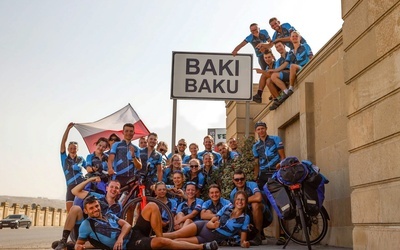 Wyprawa NINIWA Team u celu. Rowerzyści dotarli do Baku