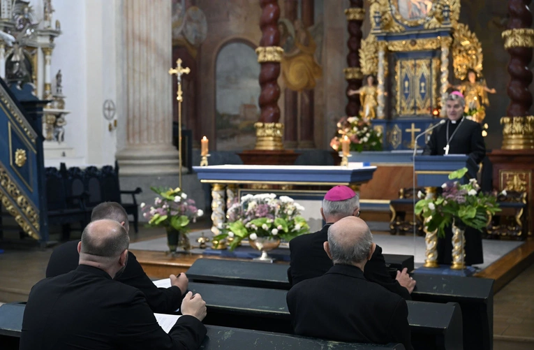 Konferencje rejonowe dla duchowieństwa