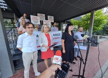 Katowice. Protest "Koalicji na rzecz Ocalenia Polskiej Szkoły"