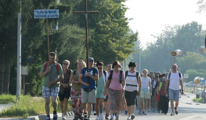 W drodze do Matki Bożej Kębelskiej