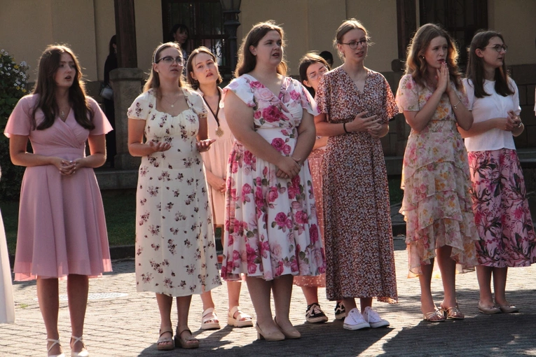 #Rekiodziękczynienie 2024 i błogosławieństwo nowych animatorówi moderatorów Ruchu Światło-Życie