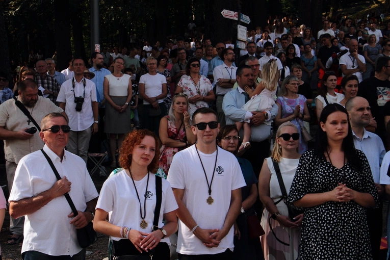 #Rekiodziękczynienie 2024 i błogosławieństwo nowych animatorówi moderatorów Ruchu Światło-Życie