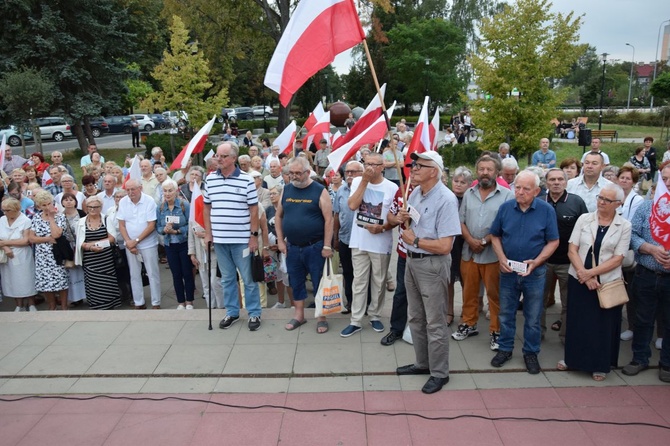 Pikieta w obronie ks. Michała Olszewskiego w Radomiu