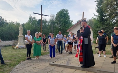 Droga Krzyżowa w intencji powołań i świętości rodzin 