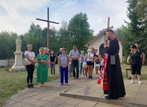 Droga Krzyżowa w intencji powołań i świętości rodzin 